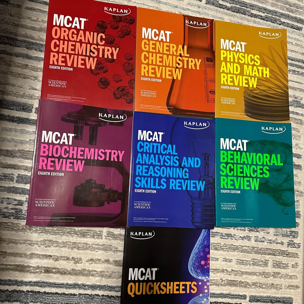 MCAT Kaplan Review/Study Set + Quicksheet - Picture 1 of 1